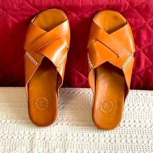 Johnston & Murphy Tan Leather Flats